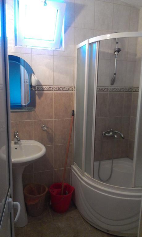 Guesthouse Sinani Ulcinj Quarto foto